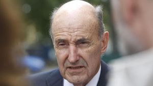 La jueza del caso Andic llama a declarar a Miquel Roca como testigo por la fundación del magnate
