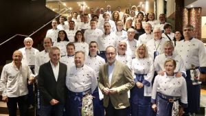 Joaquín Pajarón, el Alimerka Oviedo Baloncesto y el equipo de la Capitalidad serán cofrades de honor del Desarme