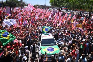 El pueblo de Brasil sale a la calle