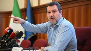 Salvini e Cisint tornano a Padova dopo la bufera sul tribunale: «No Islam radicale»