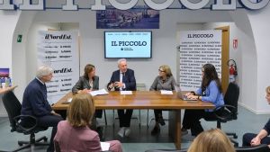 Tra solitudine e speranza: le istituzioni e la sfida sul futuro degli anziani al forum del Piccolo