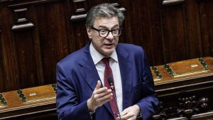 Manovra da 23,5 miliardi, spese per la Difesa di quattro: cosa c'è nel Documento programmatico di bilancio