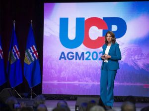 Bell: UCP members try to save Danielle Smith and the party from the separatists
