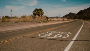 Honderd jaar Route 66: hoe een stoffige autoweg een Amerikaans icoon werd. ‘Get your kicks on Route 66’