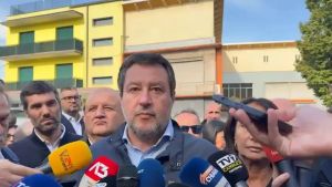 Salvini a Padova contro il tribunale islamico: le immagini