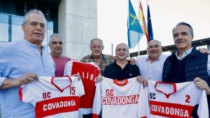 Las memorias del primer equipo asturiano que jugó competiciones europeas: una travesía hasta Turquía, Gijón a rebosar y una gesta que perdura medio siglo después