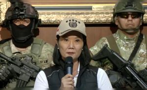 Devuélvanme mi patria, por Las Tejedoras