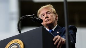 Trump retrocede y cancela transmisión de fusilamiento por streaming tras rechazo transversal a la medida