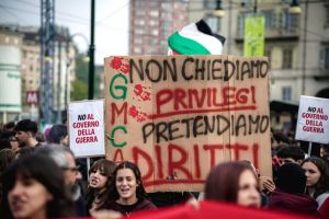 Migliaia di studenti in piazza per il ‘No Meloni Day’: la mappa delle proteste in tutta Italia