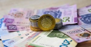 México gastará más en los intereses de su deuda que en la salud de todos los mexicanos