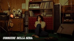 In sala «Je so' pazzo», il film su Pino Daniele con Massimiliano Caiazzo: «Quando me l'hanno proposto mi tremavano le gambe»