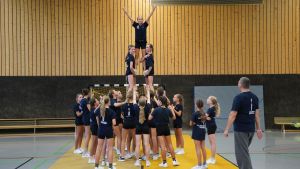 „Manchmal ein bisschen gruselig, aber meistens cool“: Zu Besuch beim Cheerleading-Training Waldshut
