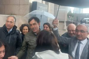 Varken okumak, yazmak lazım…