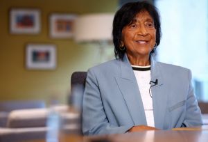 (PORTRET TEDNA) Nobelova nagrajenka za mir Navi Pillay dokazuje, da upanje za mednarodno pravo še obstaja