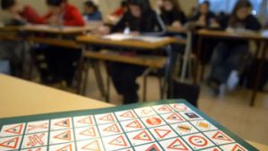 Furbetti della patente con microcamere e auricolari: da novembre arrivano i jammer