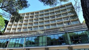 L’ex hotel Adriatico all’Ictp grazie alla donazione di una fondazione Usa: diventerà un polo scientifico