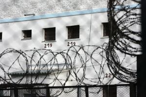 Меняются правила телефонных разговоров для осужденных: родители в приоритете