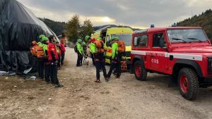 Esce per una passeggiata e scivola: 65enne trovata morta la mattina dopo