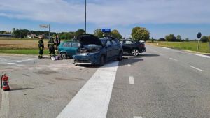 Incidente tra tre auto a Gonars: cinque feriti