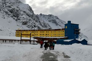 Qué se sabe de la avalancha en Portillo que dejó al menos 4 fallecidos y 4 heridos Por Ex-Ante 17 Oct. 2026, 4:44 pm 2 min Compartir