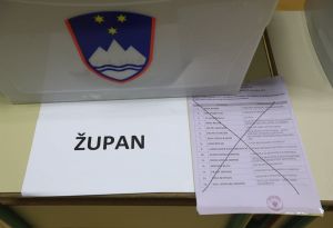 (POGLED) Kolumna Darinke Pavlič Kamien: Če zmaga naš, smo zmagali. Če zmaga vaš, pa smo tudi zmagovalci