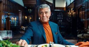 Longe de Hollywood, a nova empreitada de George Clooney fora dos sets