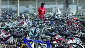 Monfalcone, la città a due ruote traina il lavoro dei meccanici delle bici