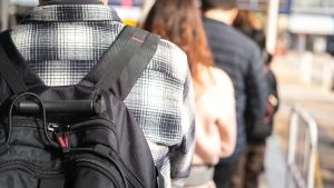 In der falschen Schlange: Eine Lesung, ein Konzert und zwei Vorurteile