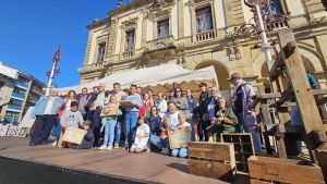 Marcos Rodríguez García, de Otero (Salas), gana el concurso sidra casera celebrado en Villaviciosa: 
