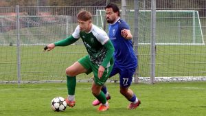 In einem hoch turbulenten Kellerduell trennen sich der TSV Aach-Linz und der FV Möhringen mit 4:4