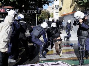 Από τους φοιτητές μέχρι τους εθνικιστές, τα Τίρανα στους δρόμους κατά του Ράμα
