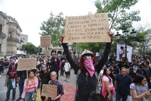 Actúan estudiantes contra la represión en Jalisco // El silencio de las ONG // El engaño con el agua - Ciudad Perdida