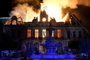 Una Francia indebolita sul palcoscenico mondiale