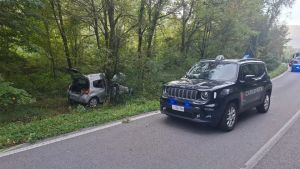San Pietro al Natisone, auto finisce nel bosco: grave un bambino, feriti il padre e il fratello
