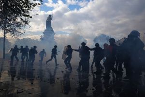 Η γαλλική κρίση ως ευρωπαϊκό διακύβευμα
