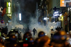 La crisis de Francia pasa de la calle a los mercados