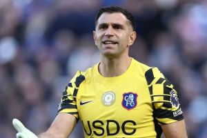 Argentina goalkeeper ‘Dibu’ Martínez out for a month after jaw surgery