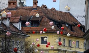 Srednja cena kvadrata v Ljubljani že 5600 evrov, promet pa raste