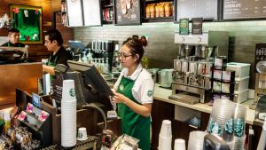 I Overheard a Starbucks Staff Meeting. Here Are 4 Lessons for Any CEO