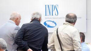 In pensione con quota 100. Guadagnò 59 euro lordi, l’Inps gliene chiede 19mila: la Cassazione dà ragione a lui