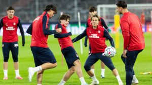 Un triunfo del Atlético para honrar a los campeones del 62