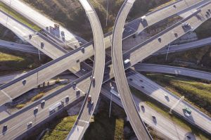 Ferrovial pierde 7.500 M$ en capitalización por su aventura en EEUU y pone en riesgo los dividendos
