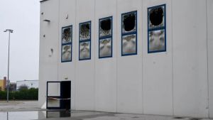 Prata di Pordenone, incendio nella notte alla Sattec Dbs Gomma: pompieri al lavoro fino all’alba