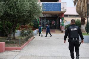 Κυψέλη, Γκράβα κι ο Θεός μαζί μας
