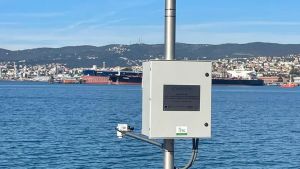 Un nuovo strumento per misurare in tempo reale le maree: «Così fermeremo l’acqua alta a Muggia»