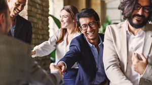 A Hollywood Producer Turned Career Coach Says 3 Simple Words Will Help You Build True Connections
