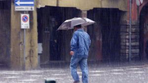 Maltempo in Veneto, allerta arancione per piogge intense e temporali. Sulle Dolomiti torna la neve