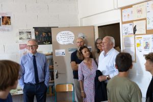Pyrénées-Atlantiques : des brasseurs d’air et des films solaires contre la chaleur dans tous les collèges publics en 2027