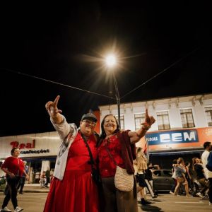 Minha mãe tem 78 anos e não tem tempo para o fim do mundo