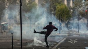 «Jóvenes bárbaros de hoy»